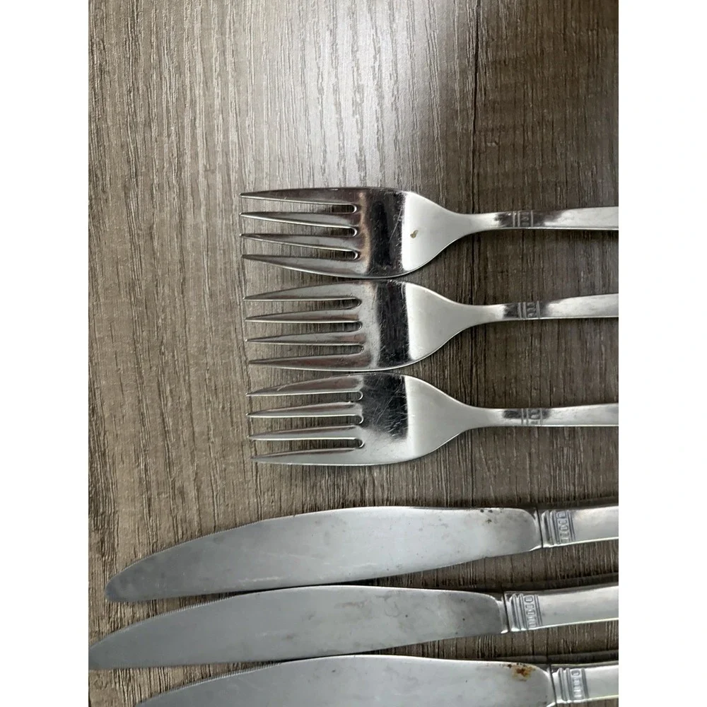 Oneida VINLAND Community Stainless flatware 18pcs Silverware Forks Spoon Knives
